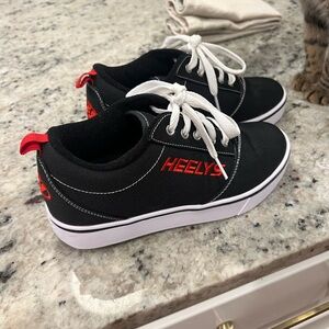 Brand New Heelys Pro 20 Black and Red Skate Shoes